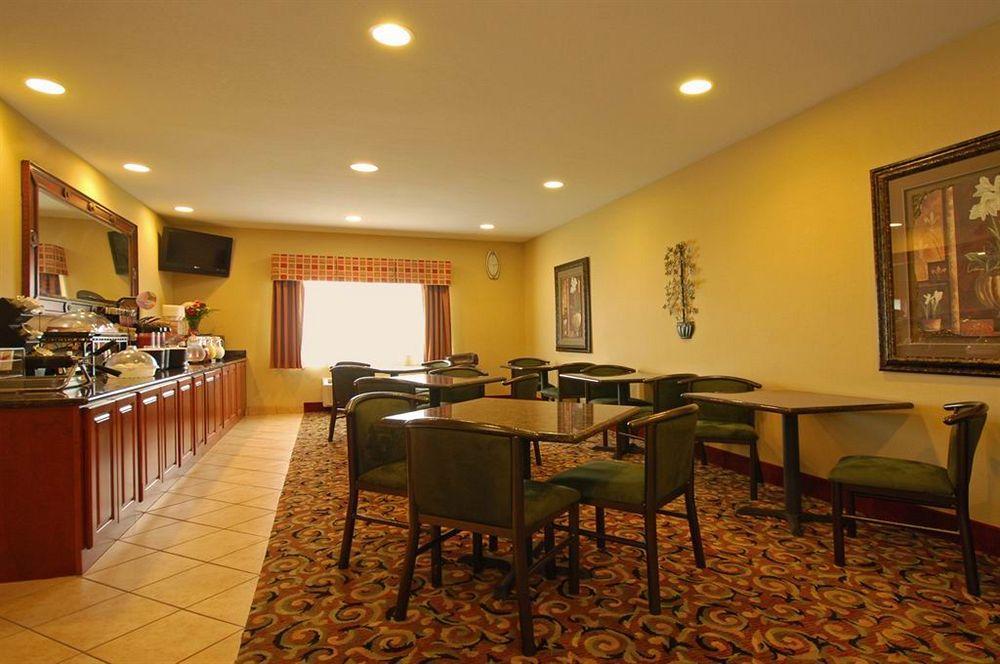 Super 8 By Wyndham Great Bend Restaurante foto